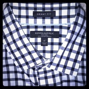 Banana Republic Non-Iron Grant Fit LS - Medium